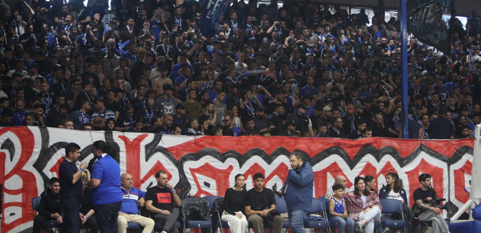 Μπάσκετ: Οπαδοί της Ράγιο Βαγιεκάνο στο Ιβανώφειο για το Ηρακλής - ΠΑΟΚ (βίντεο)