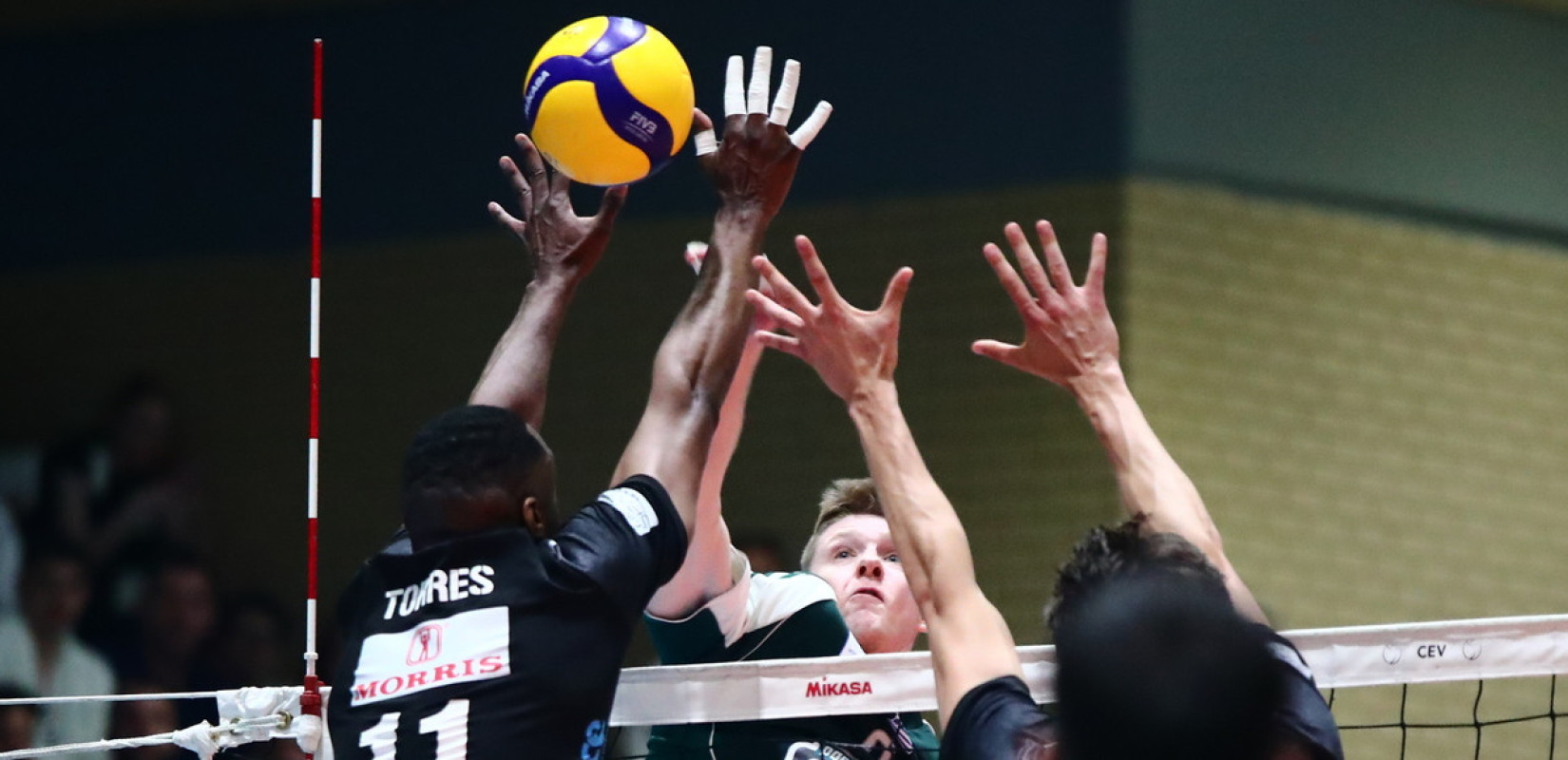 Βόλεϊ: Έπαιξε μόνο για ένα σετ ο λαβωμένος ΠΑΟΚ (βίντεο)