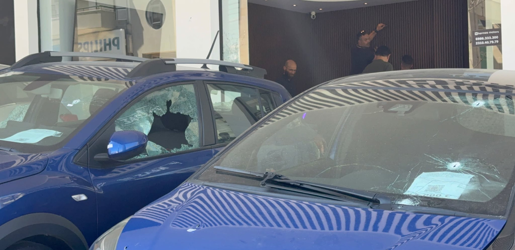 Θεσσαλονίκη: «Γάζωσαν» με σφαίρες εταιρεία αυτοκίνητων στη Β. Όλγας - Τι βλέπουν οι Αρχές (φωτ.)