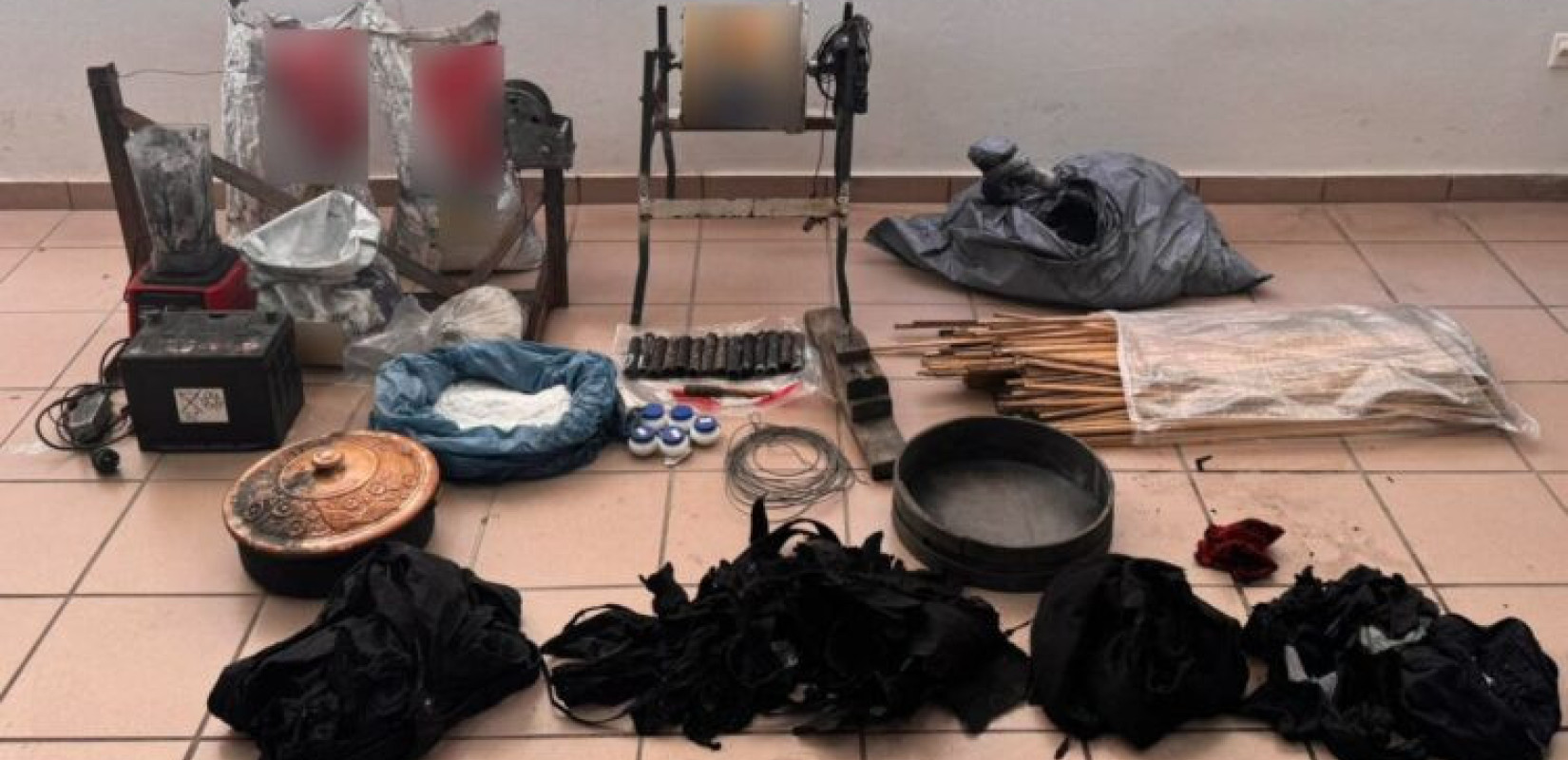 Χίος: Συνελήφθησαν επτά άτομα που τραυματίστηκαν φτιάχνοντας παράνομα ρουκέτες