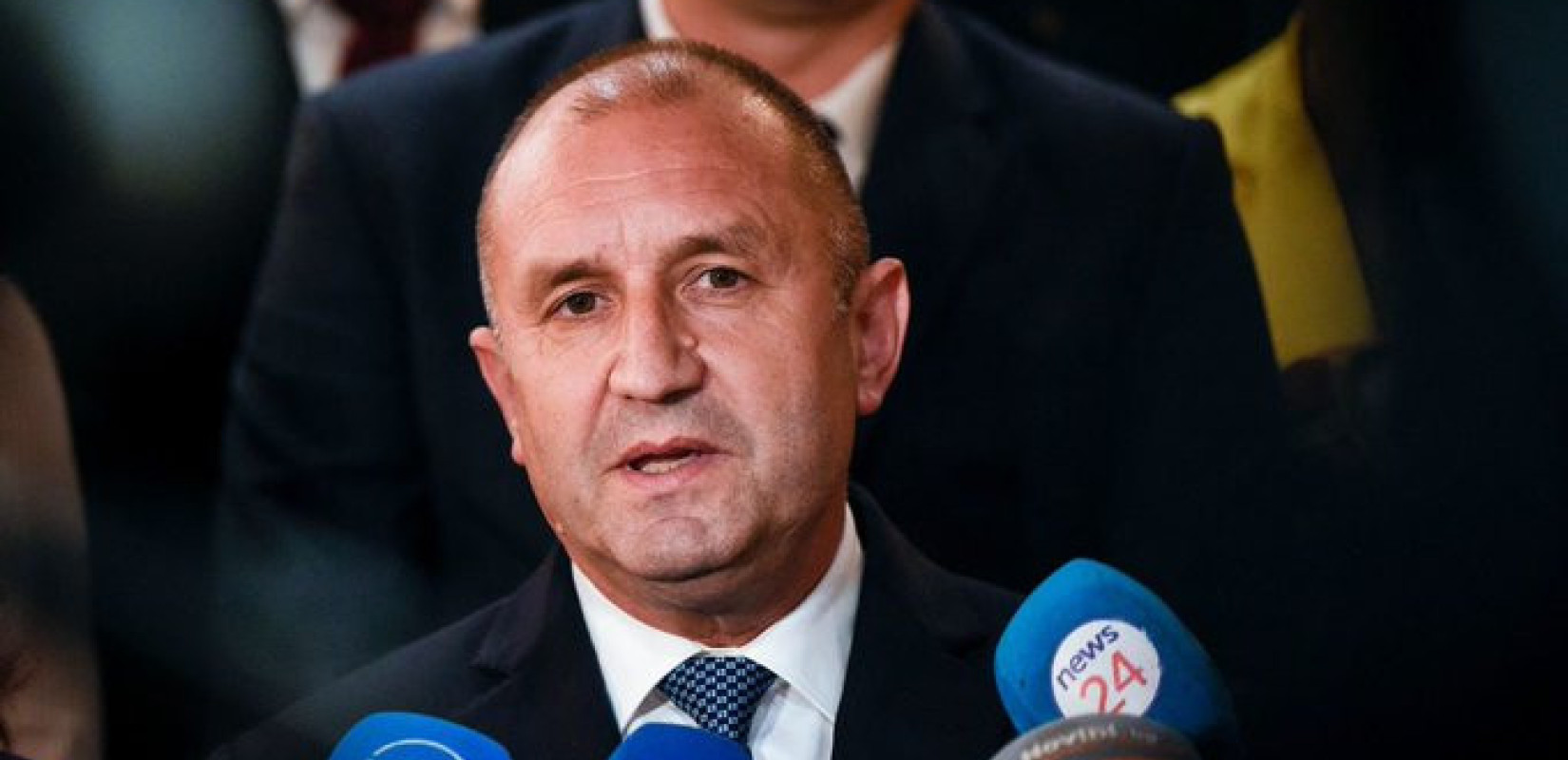 Βουλγαρία: Και επίσημα ξανά πρόεδρος ο Ρούμεν Ράντεφ - Η συμμετοχή στις εκλογές ξεπέρασε το 51%