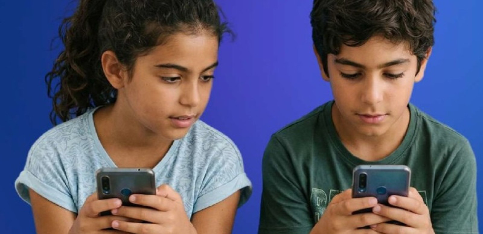 Stop στα social media για κάτω των 15 ετών: Η Ελλάδα φέρνει «ψηφιακό φρένο» από το 2027