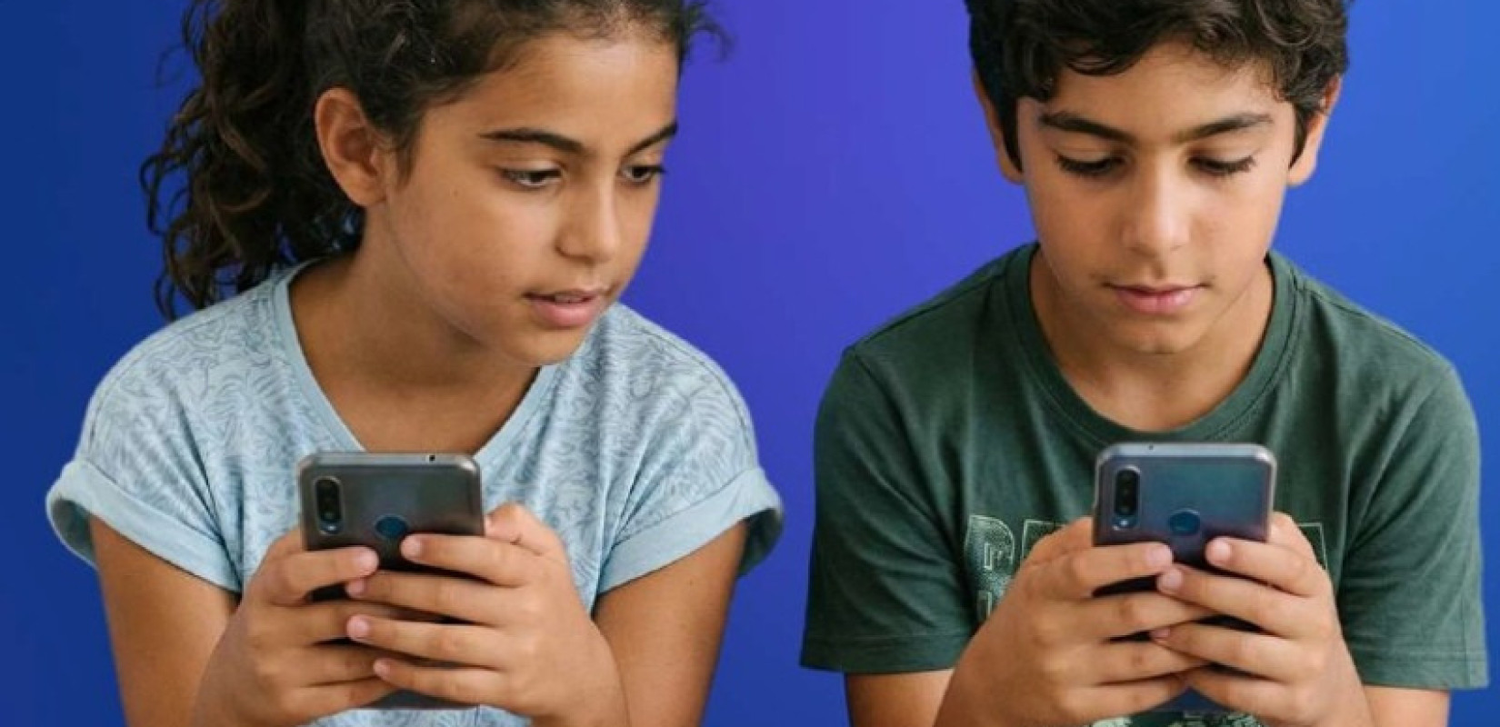 Stop στα social media για κάτω των 15 ετών: Η Ελλάδα φέρνει «ψηφιακό φρένο» από το 2027