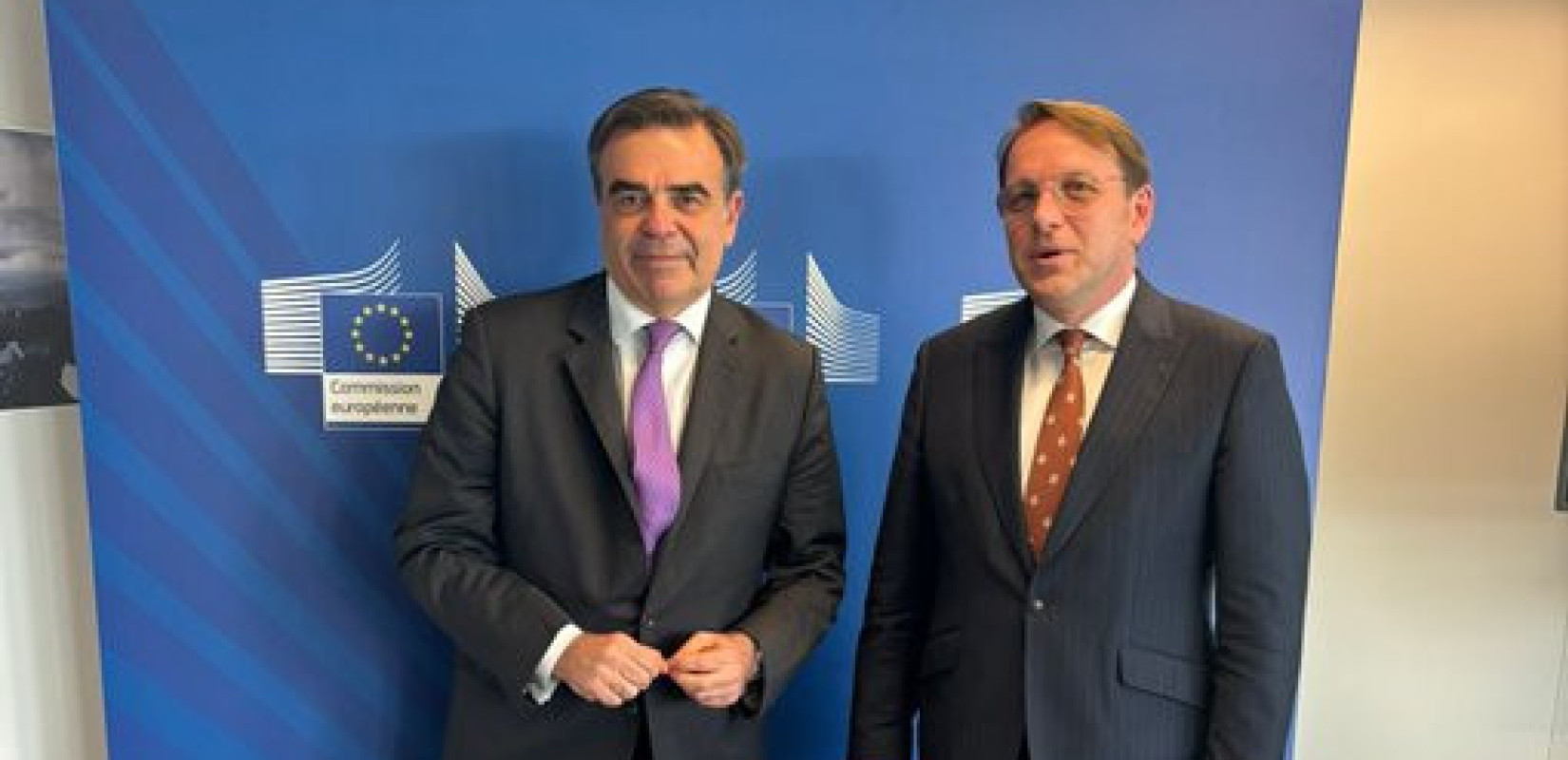 Ο Μαργαρίτης Σχοινάς και ο Όλιβερ Βέρχελι - Πηγή φωτογραφίας: «Χ»