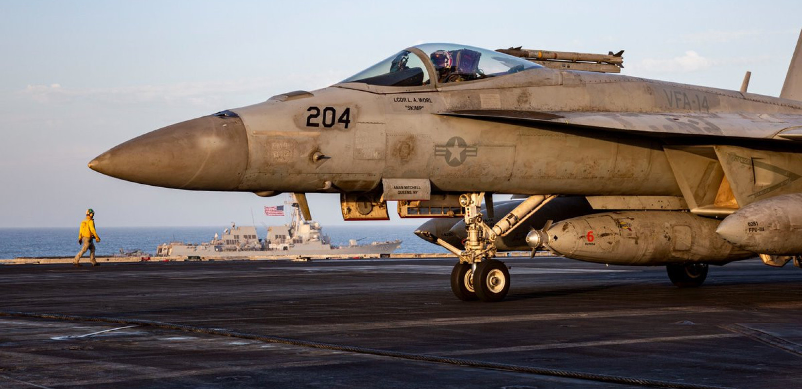 WSJ: Ο αμερικανικός στρατός ετοιμάζεται για ρεσάλτο σε πλοία που συνδέονται με το Ιράν