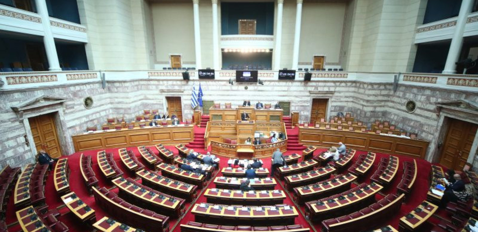 Βουλή: «Φουντώνει» η πολιτική κόντρα με φόντο τις υποκλοπές και το σκάνδαλο του ΟΠΕΚΕΠΕ (βίντεο)