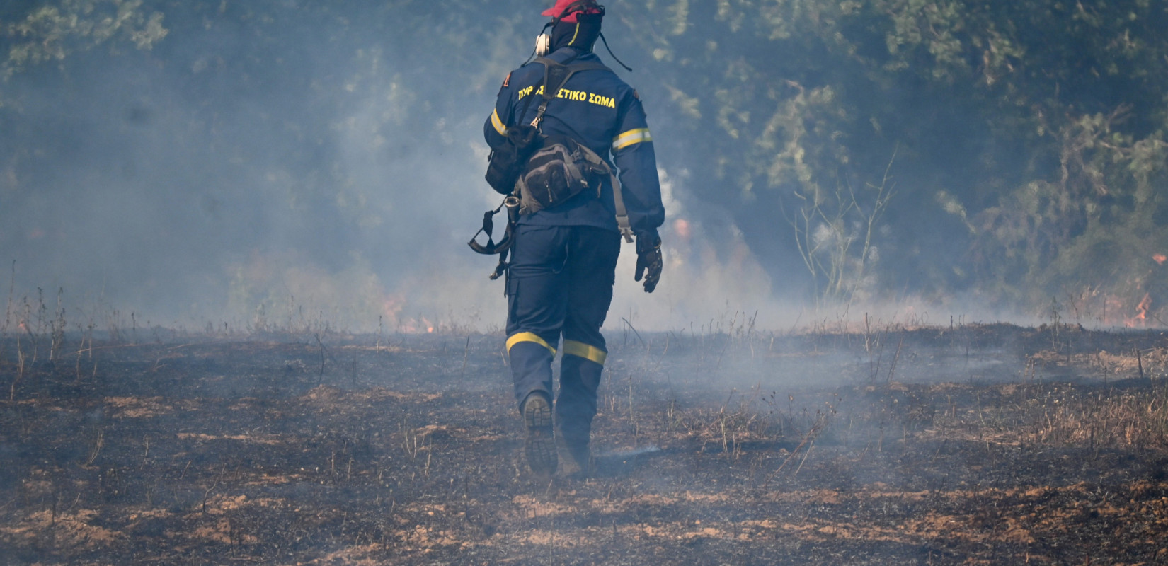 Φωτιά στο Καλαπόδι Φθιώτιδας - Σηκώθηκαν 11 εναέρια, μήνυμα του 112
