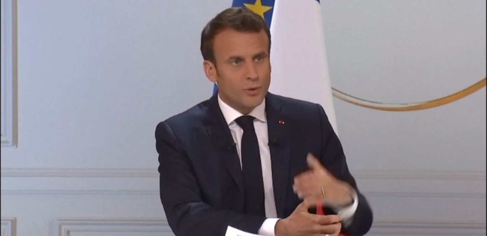 Εμ. Μακρόν: Ταμείο διάσωσης τώρα, αλλιώς θα επικρατήσουν οι λαϊκιστές 