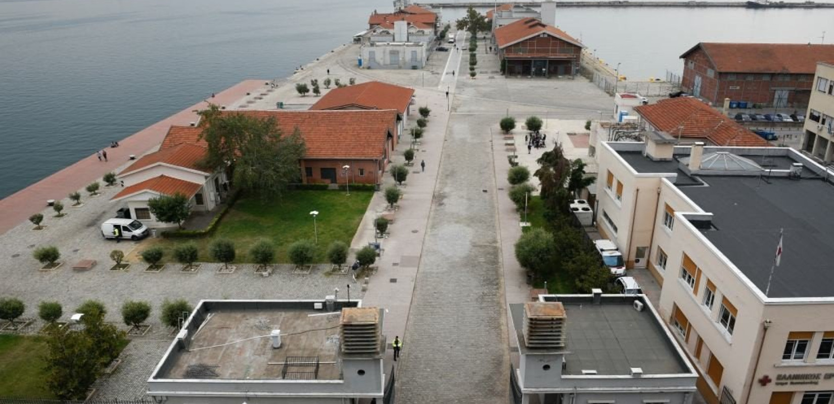Θεσσαλονίκη: Άγνωστη η ταυτότητα της γυναίκας που εντοπίστηκε νεκρή στο λιμάνι Θεσσαλονίκη: Άγνωστη η ταυτότητα της γυναίκας που εντοπίστηκε νεκρή στο λιμάνι