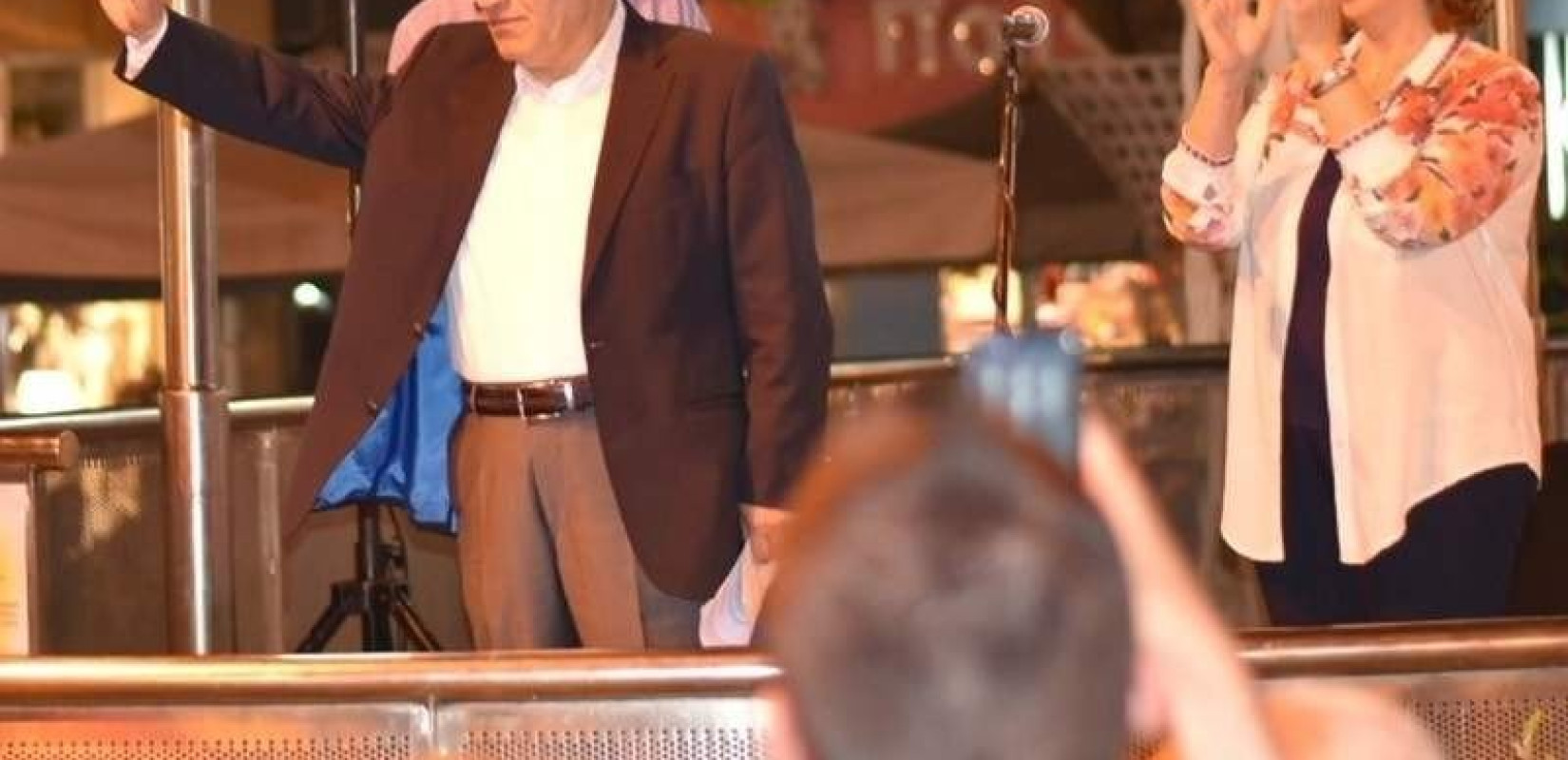 Σαρωτική νίκη για το Λάζαρο Κυρίζογλου από την πρώτη Κυριακή