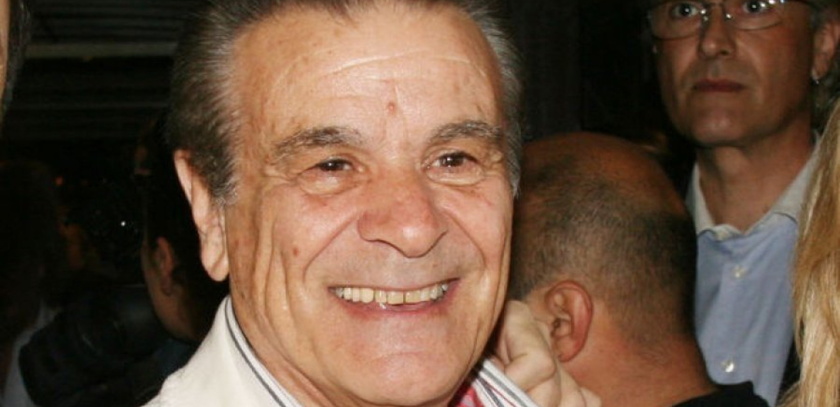 Πέθανε ο Γιώργος Παπαζήσης