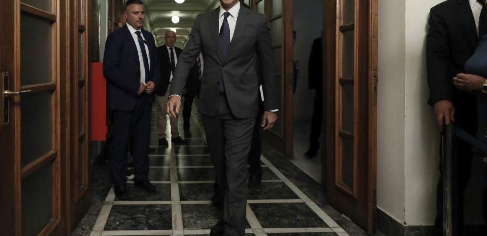 Να βγει η Ελληνική Αστυνομία στους δρόμους και τις γειτονιές 