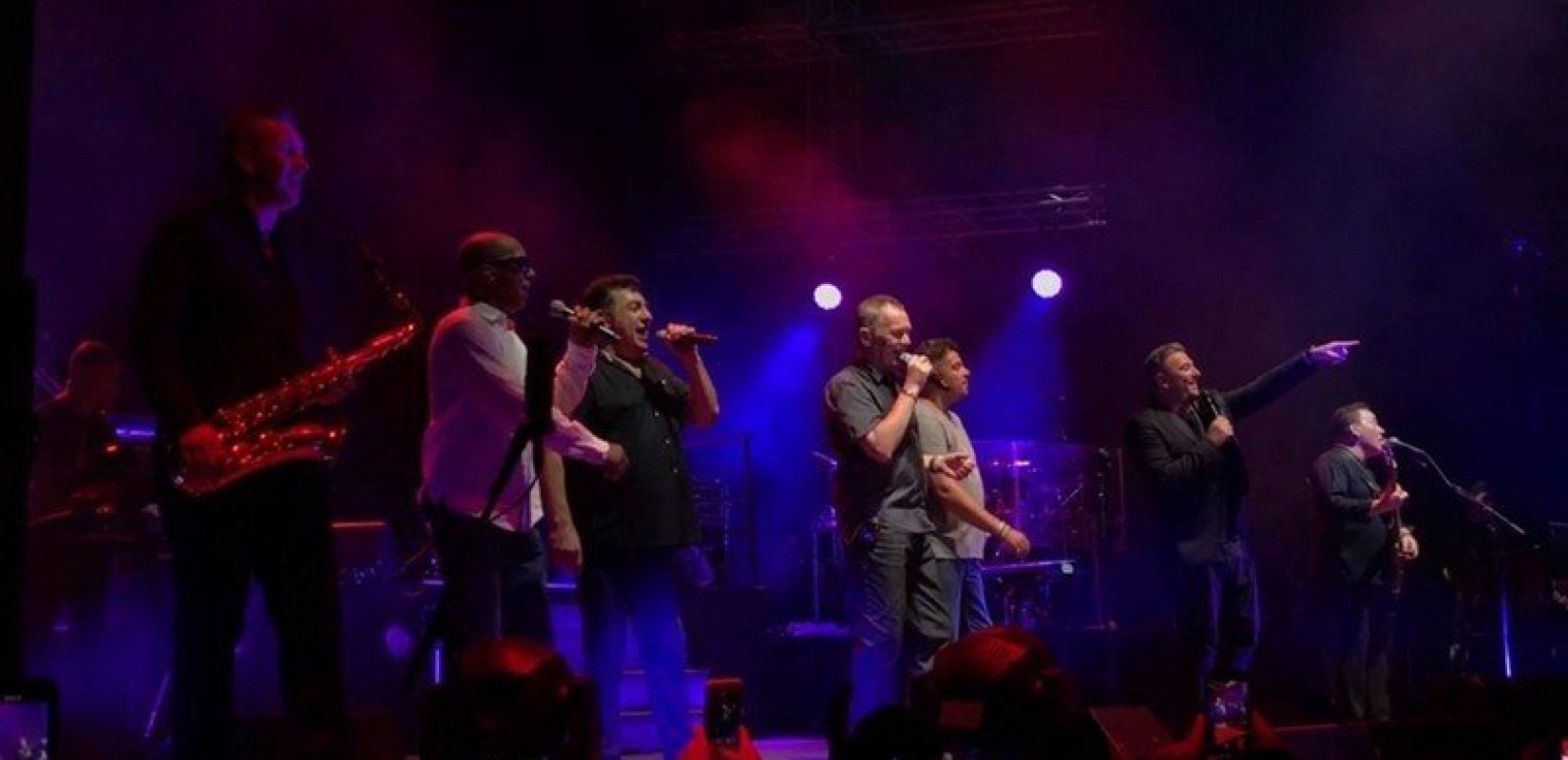 Η συνάντηση Ρέμου – UB40 ήταν λιγότερο πετυχημένη απ’ ό,τι περίμενες 