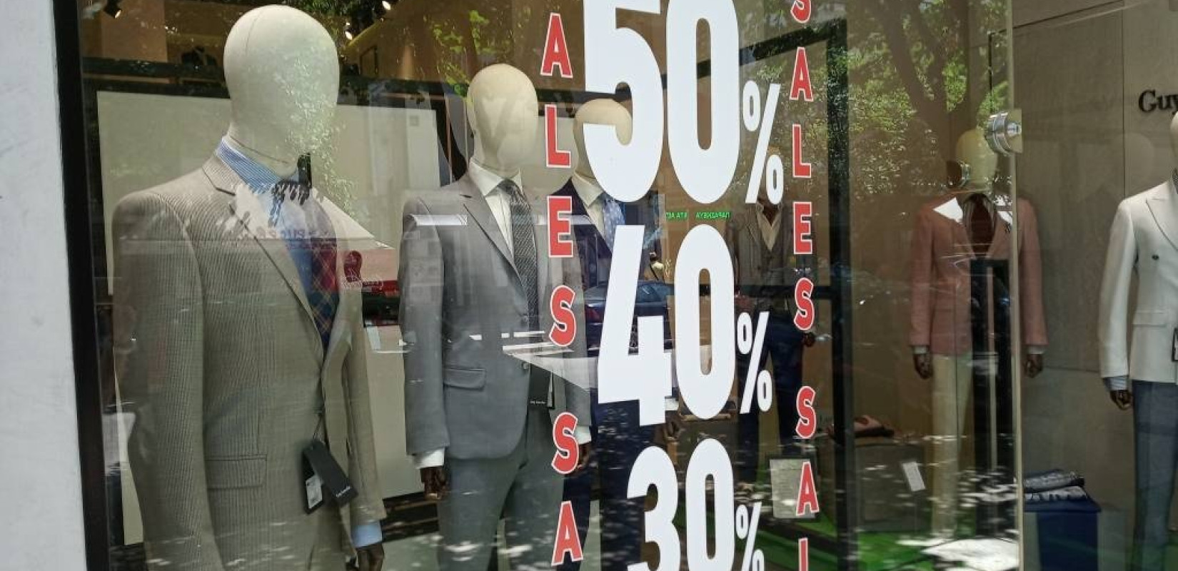 Θεσσαλονίκη: Οι (γενναίες) εκπτώσεις ξεκινούν, οι έμποροι αγωνιούν - Τα στοιχήματα… αξίας 500 εκατ. της αγοράς