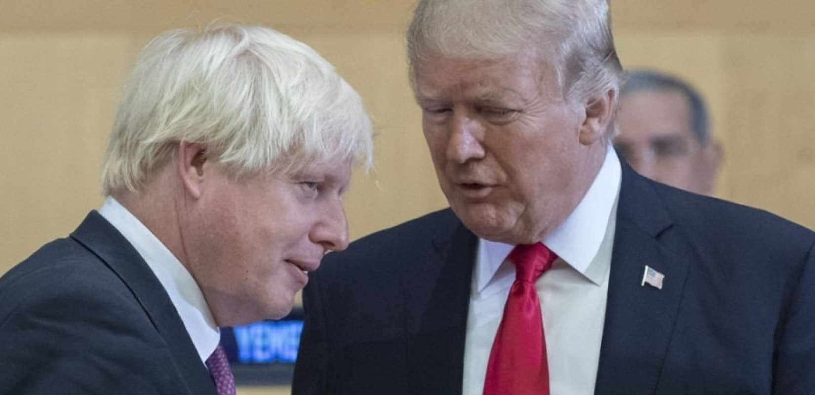 Ντ. Τραμπ: Έξοχος ο Μπ. Τζόνσον