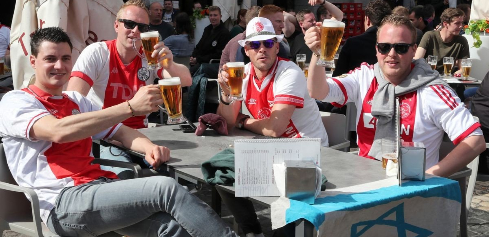 Φίλαθλοι Άγιαξ: Από λαϊκά δικαστήρια μέχρι βεβαιότητα πρόκρισης