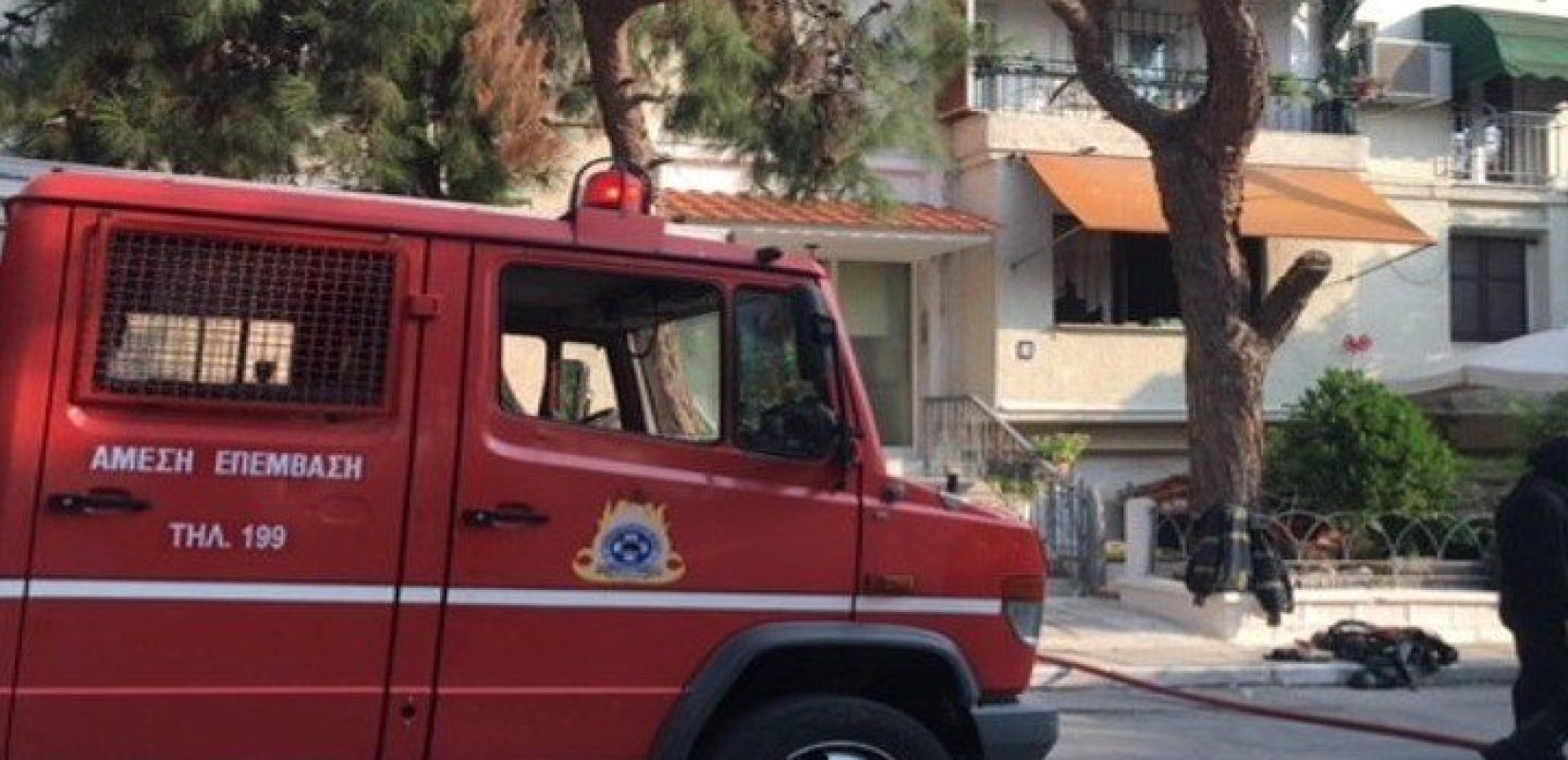 Αθήνα: Υπό έλεγχο η πυρκαγιά σε υπόγειο πολυκατοικίας στο Γαλάτσι