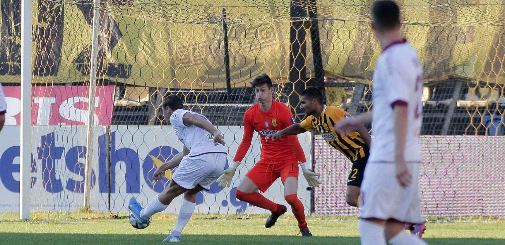 Άρης: Μαθήματα αυτοχειρίας και οδυνηρή ήττα από τη Λάρισα (video)