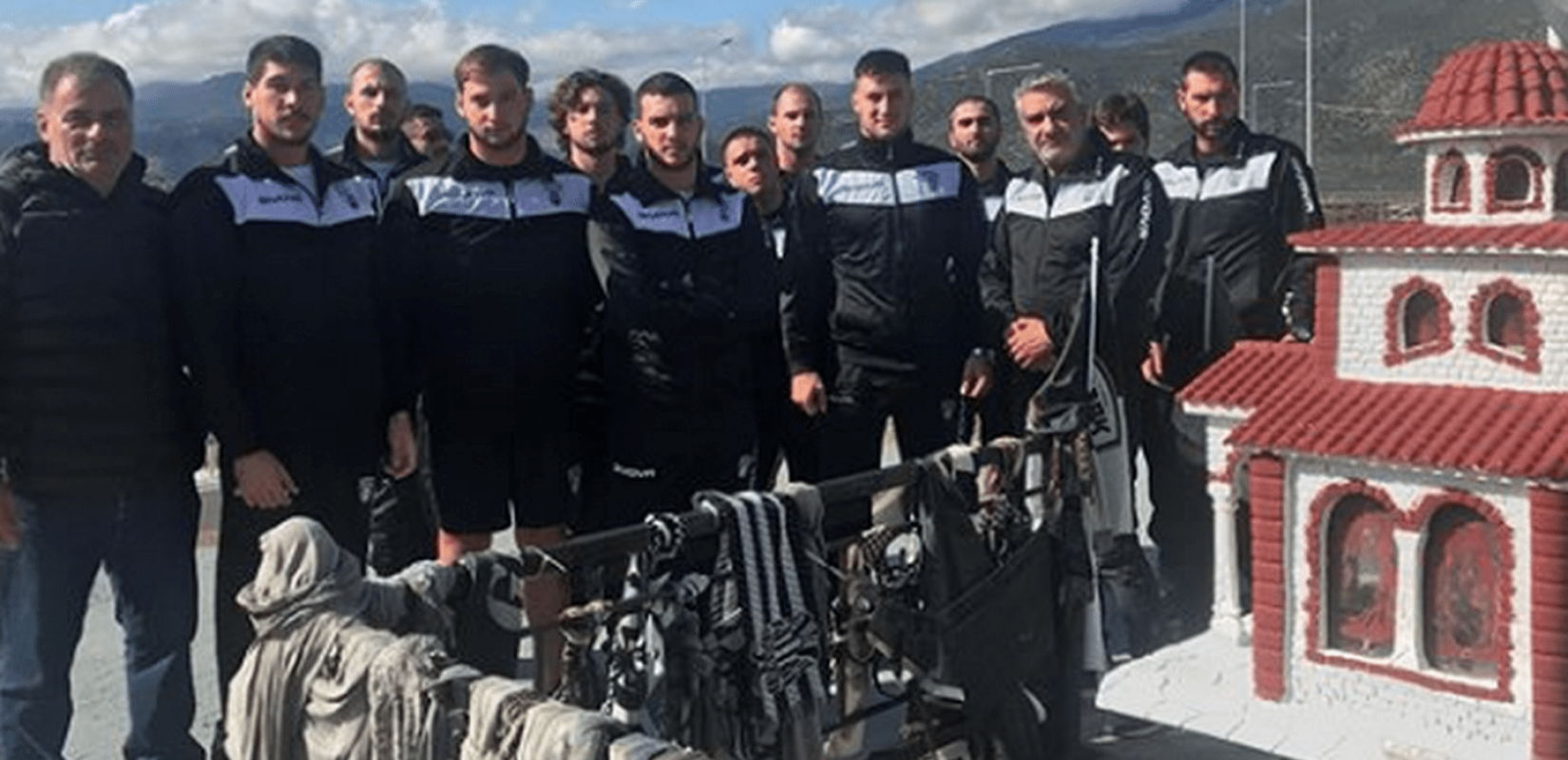 ΠΑΟΚ: Στο μνημείο των Τεμπών η ομάδα πόλο