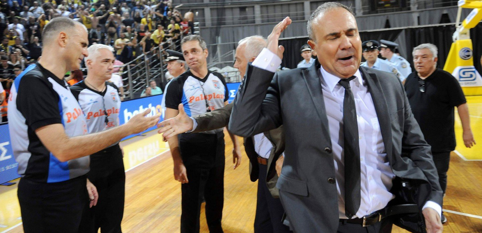 Μπάσκετ: Ο καταλογισμός του κρίσιμου φάουλ προκάλεσε την αντίδραση του ΠΑΟΚ (video)