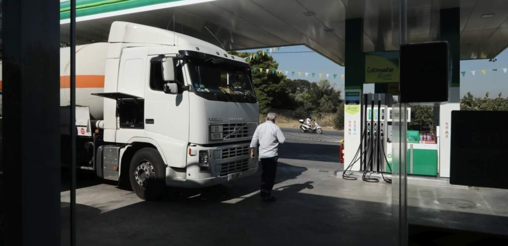 Ασπρόπυργος: Ληστεία σε βενζινάδικο - Ακινητοποίησαν υπάλληλο με τσεκούρι