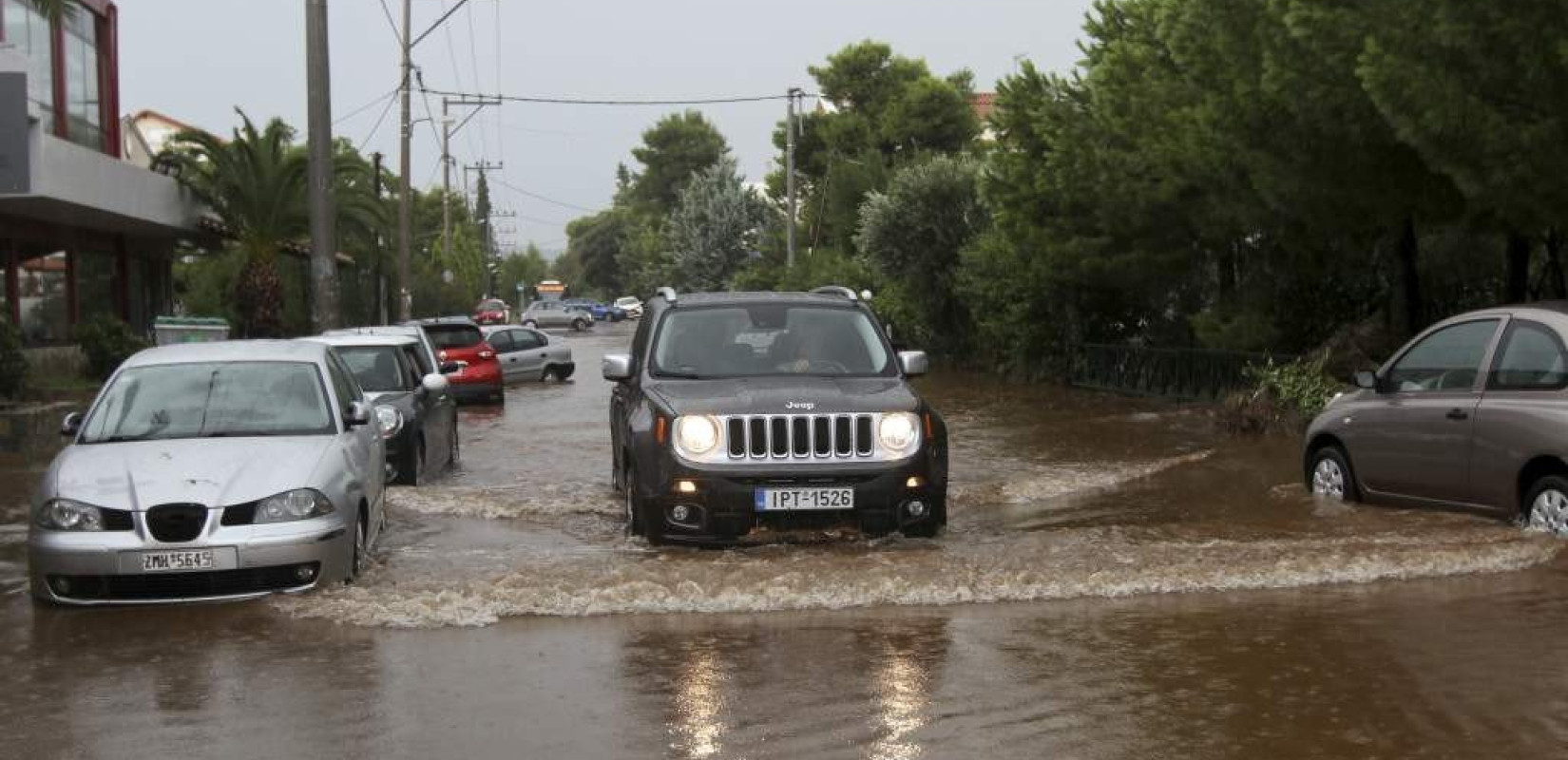 Αλλάζει απότομα από σήμερα ο καιρός - Έρχονται καταιγίδες και ισχυροί άνεμοι