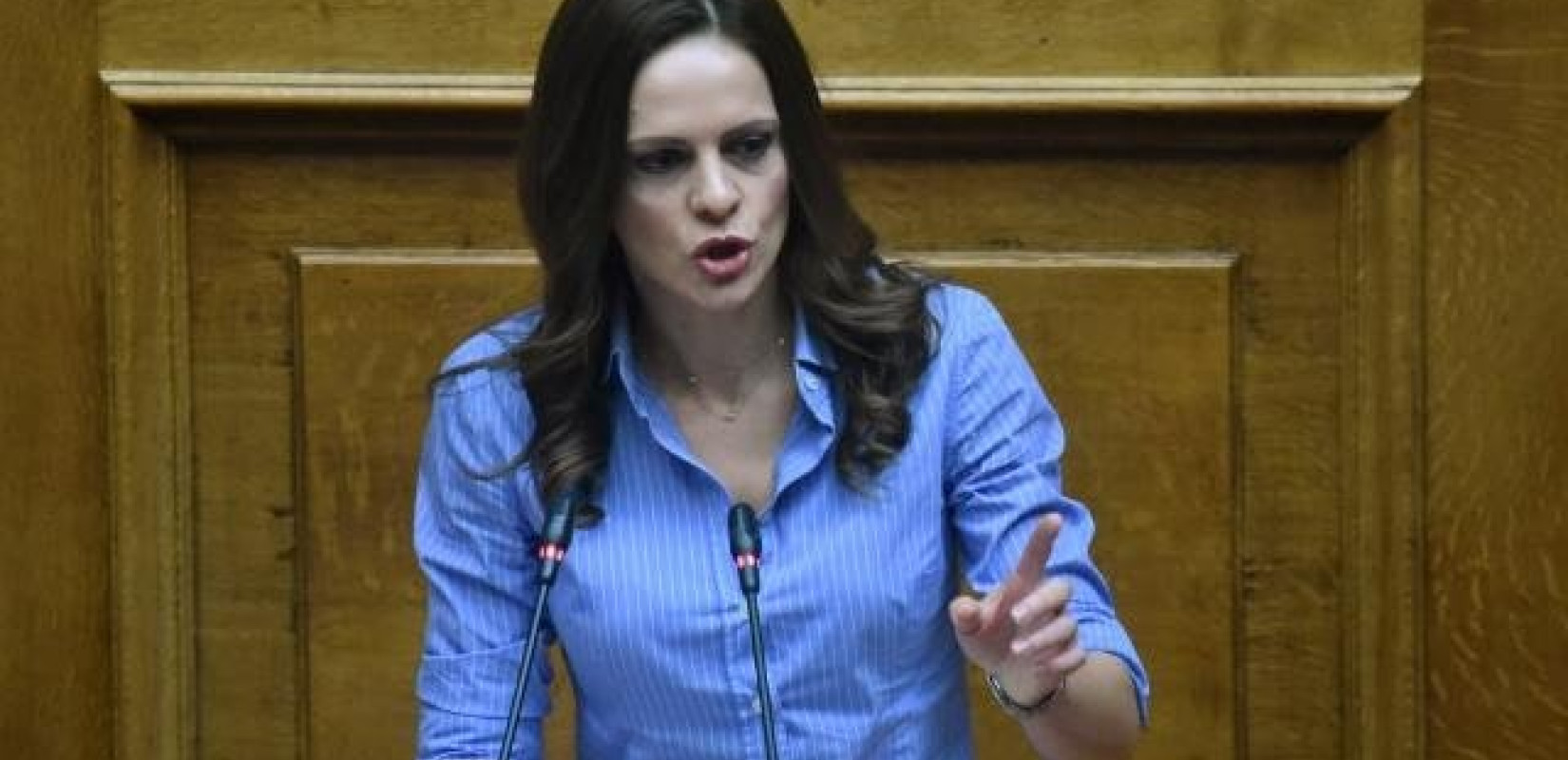 E. Αχτσιόγλου: «Τα ερωτήματα είναι αμείλικτα και η κυβέρνηση οφείλει να απαντήσει»