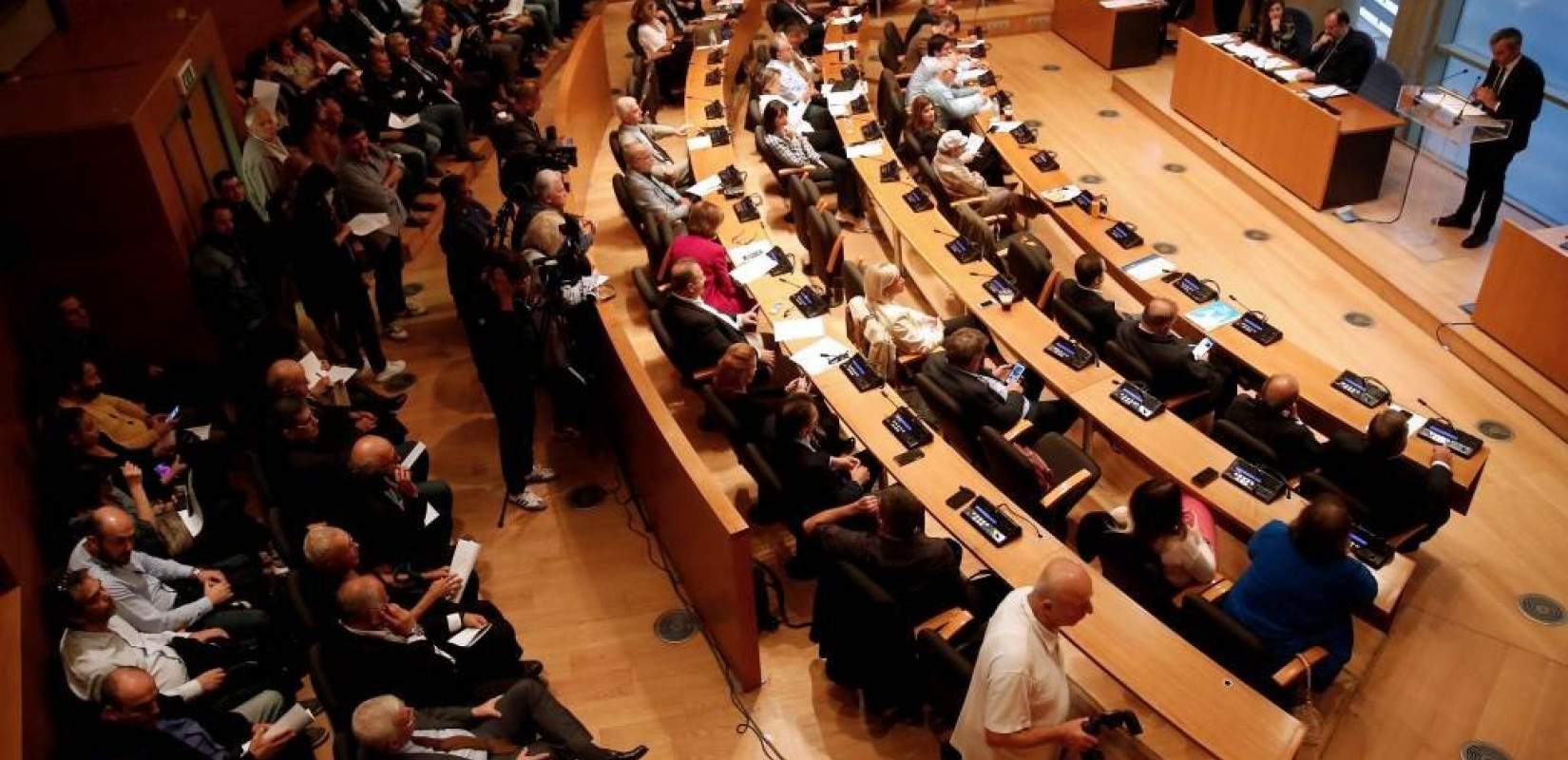 Δήμος Θεσσαλονίκης: Συσπείρωση αντί για συνεννόηση έφερε η ειδική συνεδρίαση για το μετρό