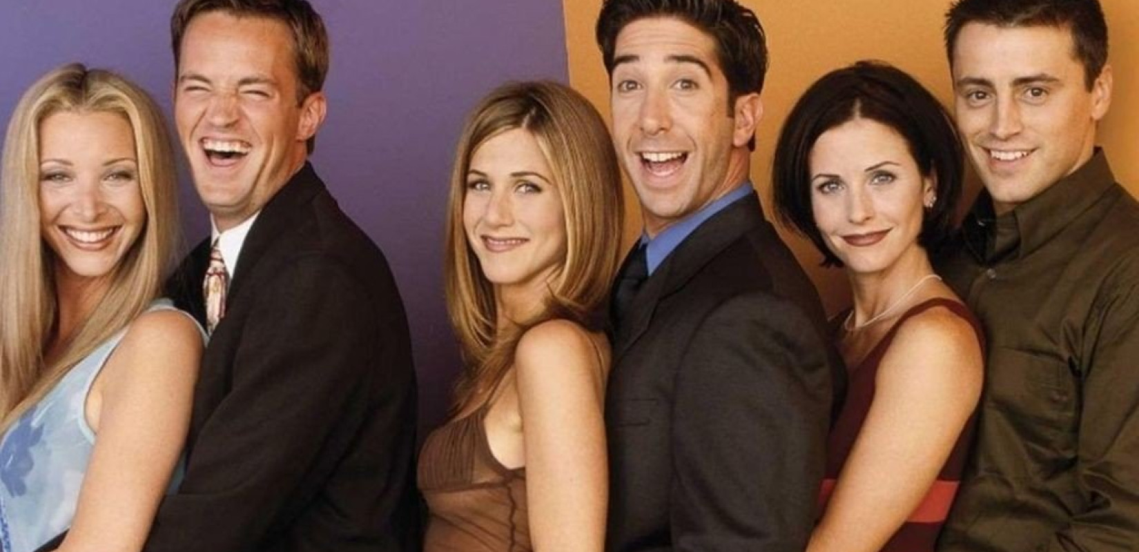 Στο σφυρί αντικείμενα από τα "Φιλαράκια" για καλό σκοπό! 