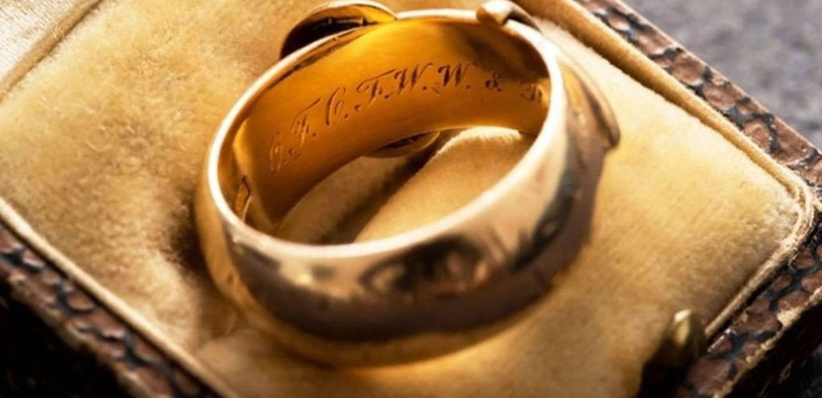 Βρέθηκε ένα χρυσό δαχτυλίδι με την υπογραφή του Όσκαρ Ουάιλντ