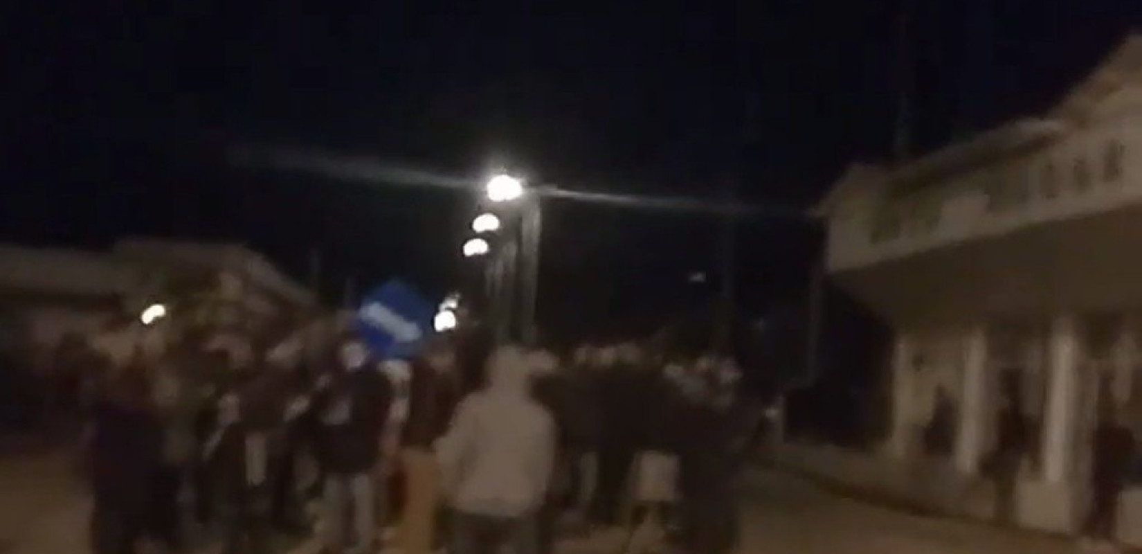 Τι λένε ο δήμαρχος Νάουσας και οι ξενοδόχοι για το μπλόκο των κατοίκων