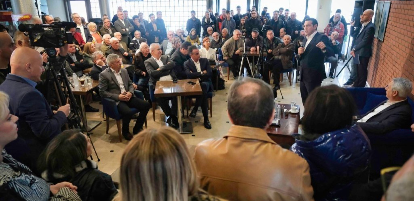 Τσίπρας από Γρεβενά: Η ΝΔ πήρε την εξουσία με τη βοήθεια των ΜΜΕ Τσίπρας από Γρεβενά: Η ΝΔ πήρε την εξουσία με τη βοήθεια των ΜΜΕ