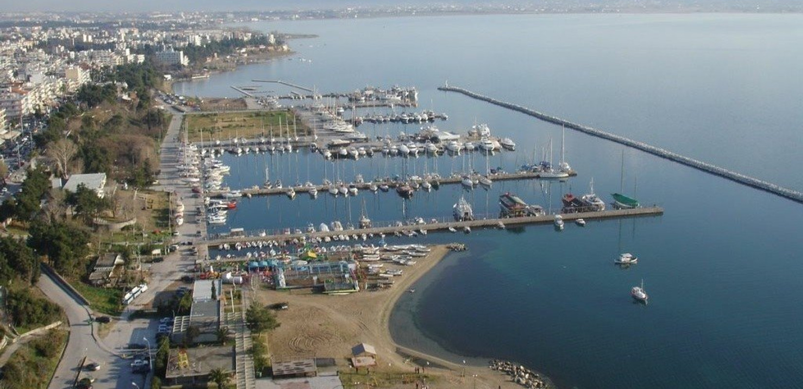 Θεσσαλονίκη: Σκάφος αναψυχής βυθίστηκε στη μαρίνα Καλαμαριάς