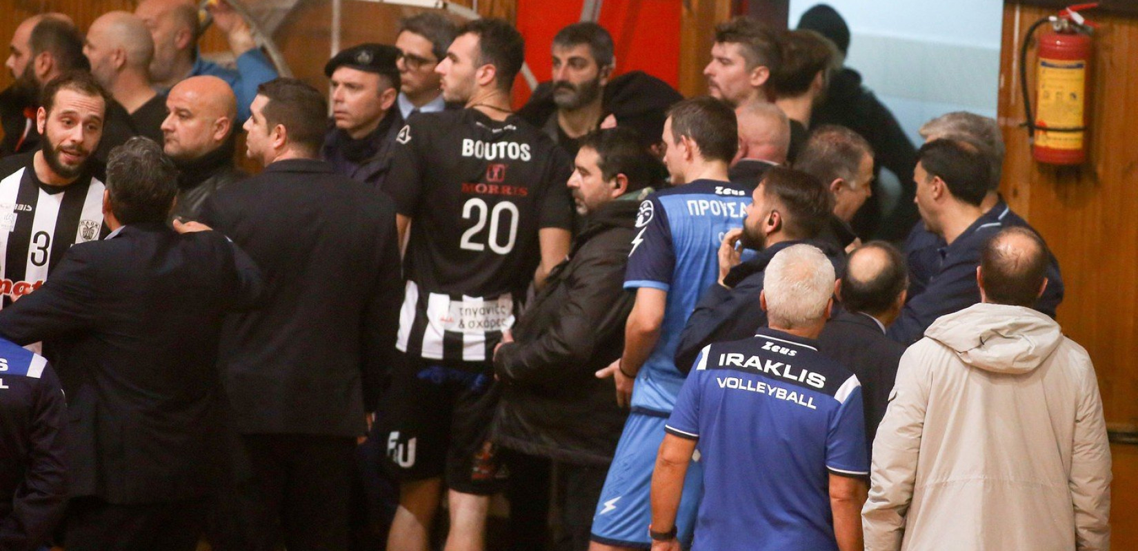 Βόλεϊ: Οριστική διακοπή στο ντέρμπι Ηρακλή - ΠΑΟΚ (video)