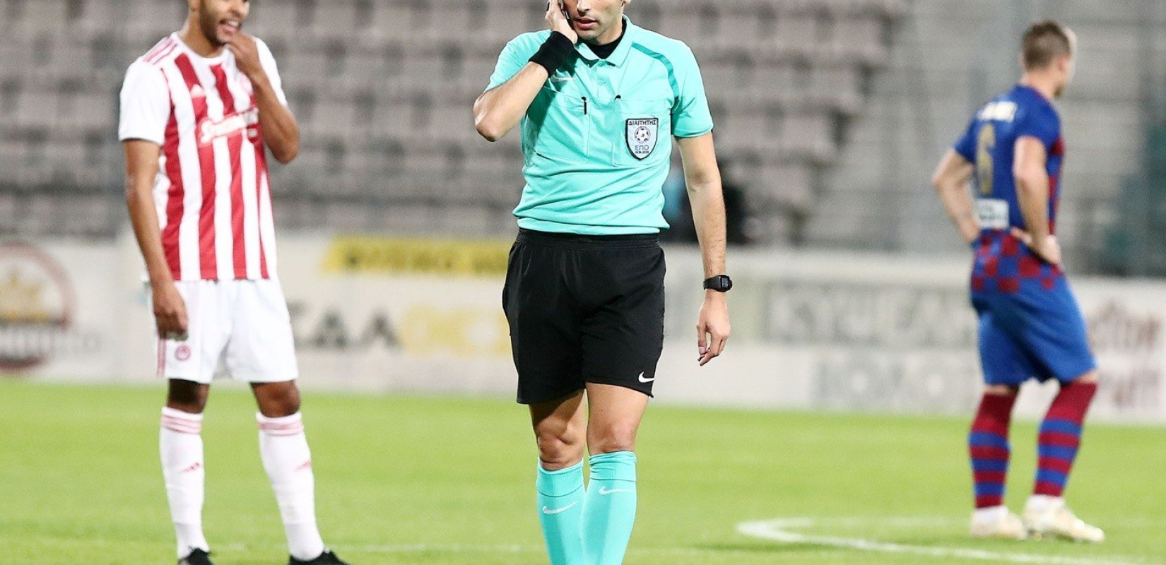 Ο Ολυμπιακός ζητά από την ΚΕΔ να δημοσιεύσει τις συνομιλίες μεταξύ των διαιτητών του ματς με τον Βόλο