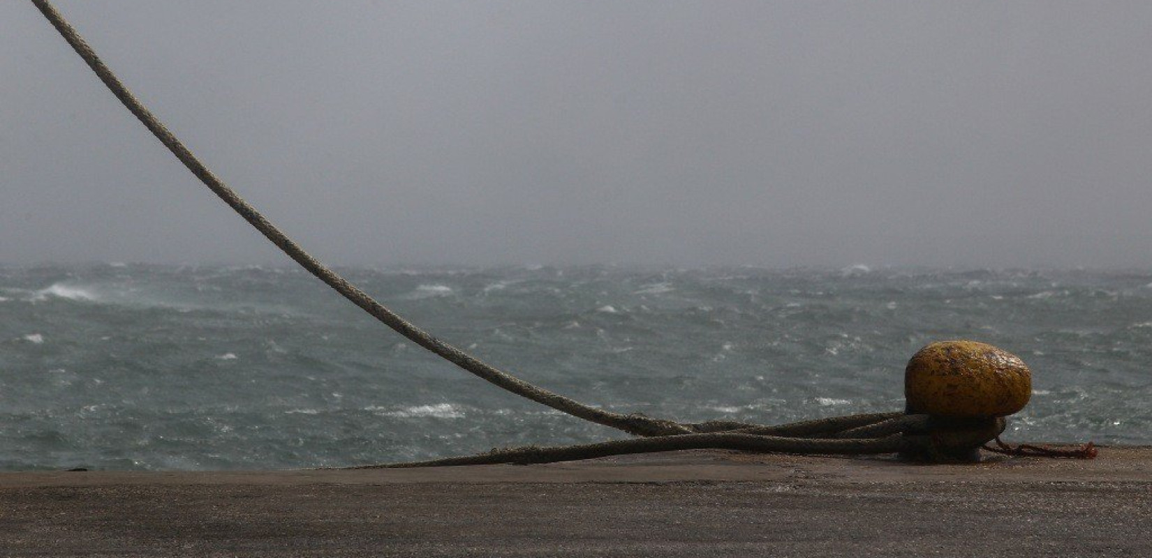 Απαγορευτικό απόπλου στο Ιόνιο: Δεμένα τα πλοία σε Ζάκυνθο και Κεφαλονιά λόγω κακοκαιρίας