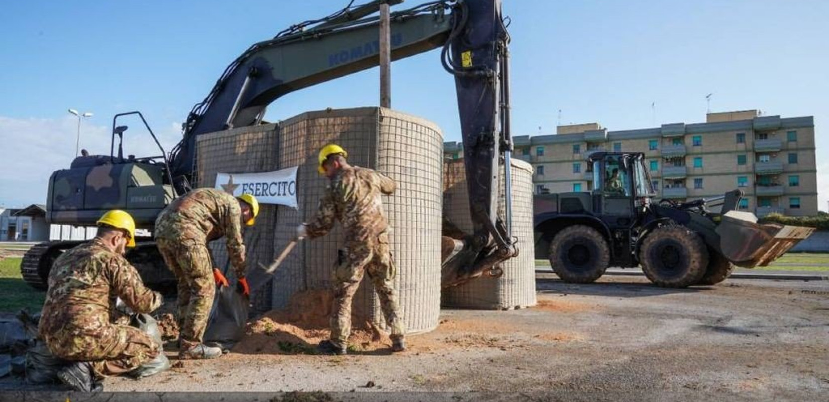 Εκκενώθηκε το μισό Μπρίντιζι στην Ιταλία (βίντεο & φωτ)
