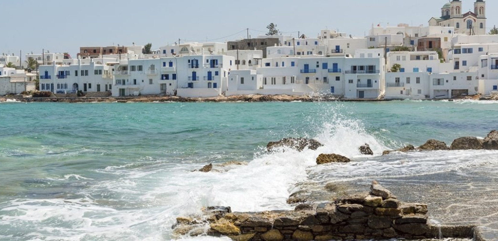 Εxpedia: Η Πάρος στους τρεις προορισμούς της χρονιάς για το 2024
