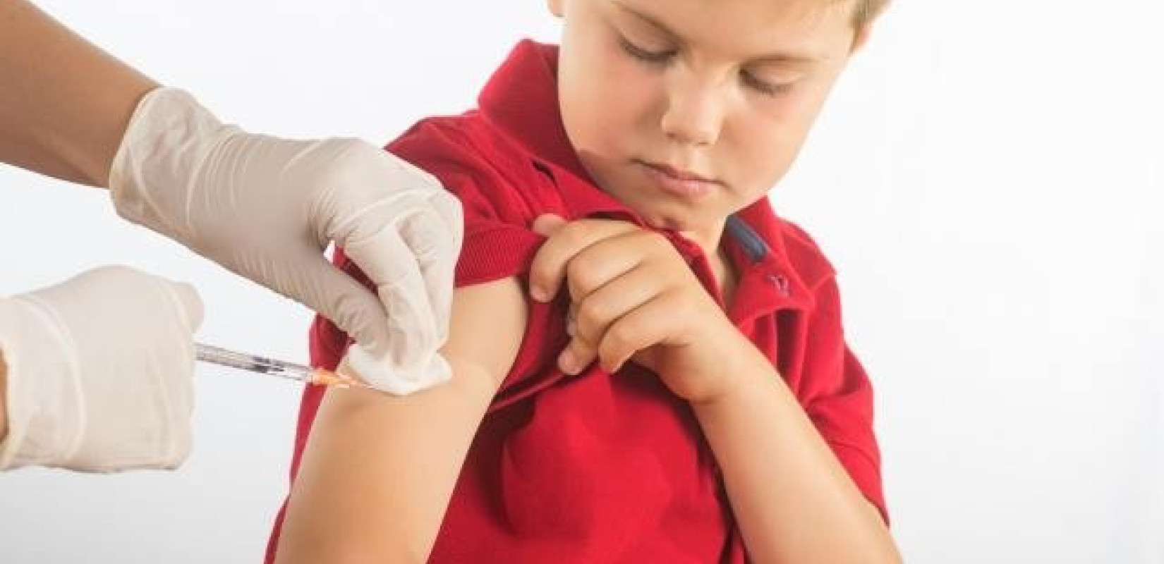 Θολό τοπίο για τους εμβολιασμούς από το υπουργείο Παιδείας