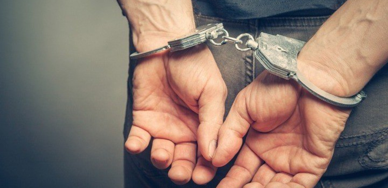 Χειροπέδες σε εφοριακό για χρηματισμό στην Κατερίνη: Συνελήφθη επ' αυτοφώρω με χίλια ευρώ