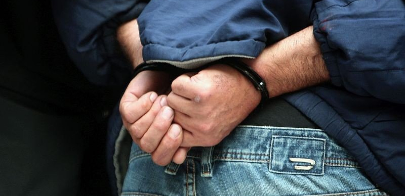 Ρέθυμνο: Χειροπέδες σε δύο άτομα για διακίνηση κοκαΐνης – Τους έπιασαν «επ’ αυτοφόρω»