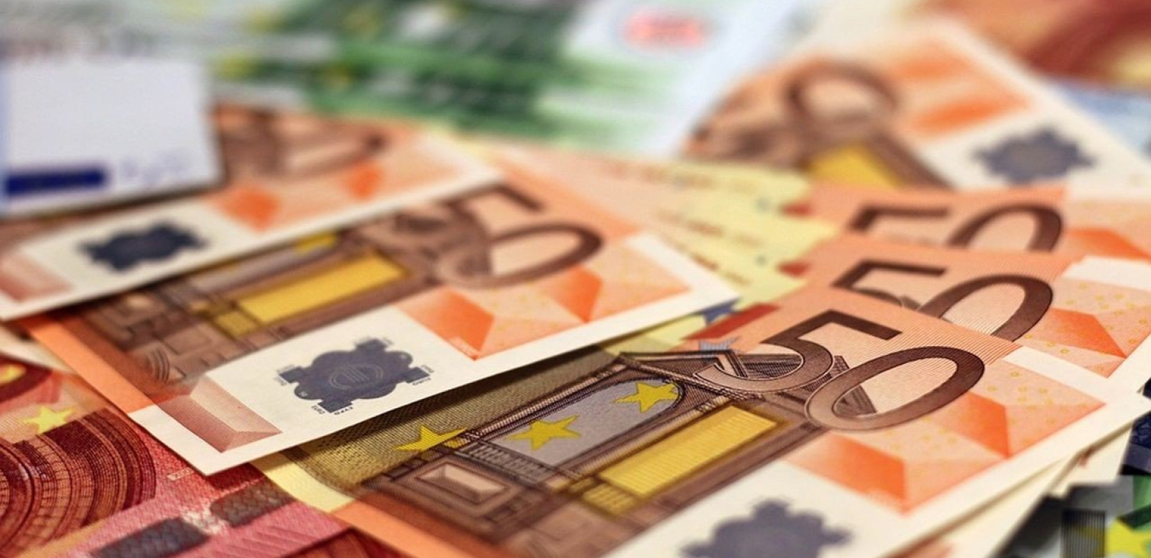 Μειώθηκε στο 3,75% το επιτόκιο των τρίμηνων εντόκων γραμματίων του Ελληνικού Δημοσίου