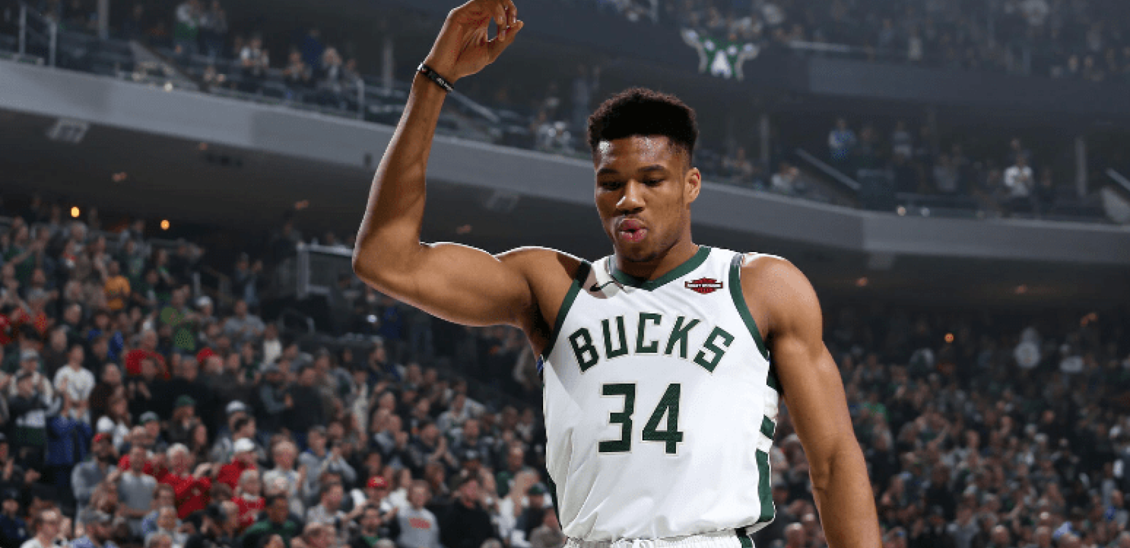 Αντετοκούνμπο: "Θα παίξουμε πολύ καλύτερα στα πλέι οφ"