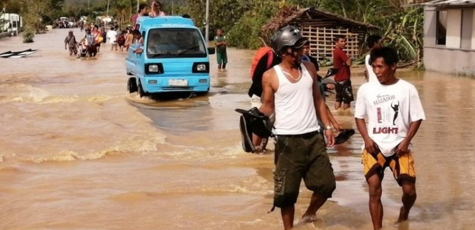 Φιλιππίνες: Τουλάχιστον 16 νεκροί από τον τυφώνα Φανφόν