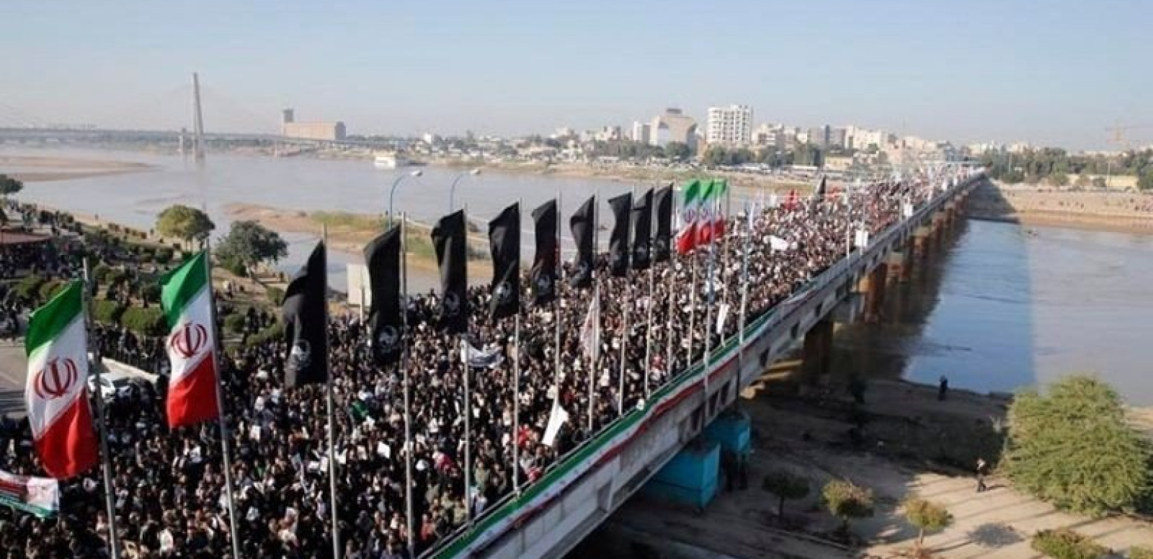 Ιράν: Ανθρώπινη θάλασσα αποχαιρετά τον Κασέμ Σουλεϊμανί