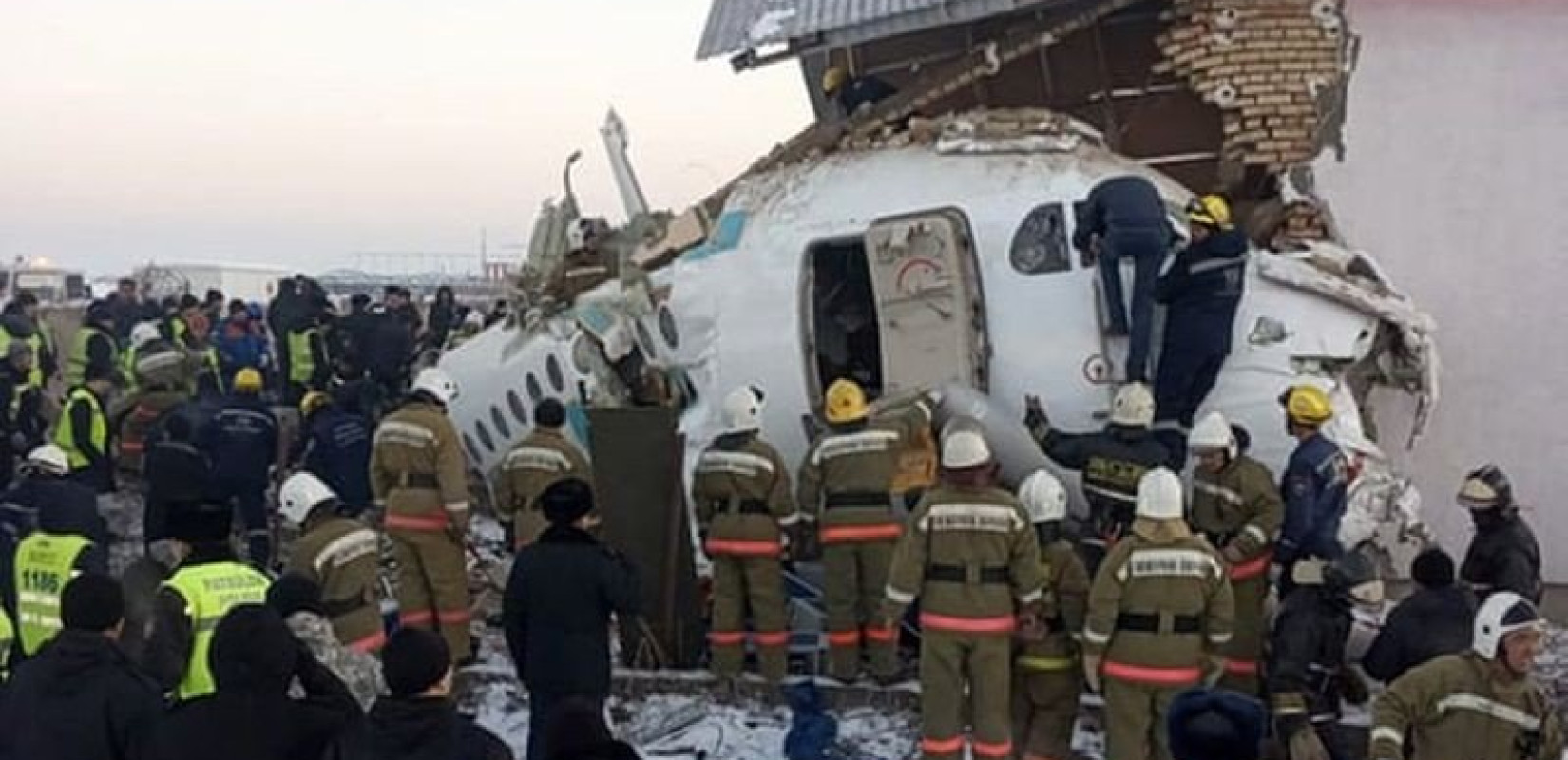 Καζακστάν: Τουλάχιστον 12 νεκροί στη συντριβή αεροσκάφους 