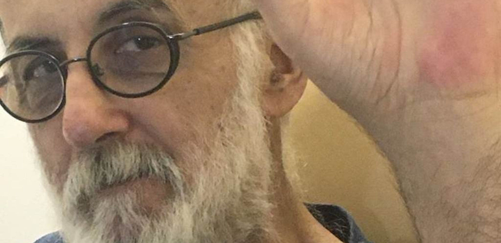 Πέθανε ο Θάνος Μικρούτσικος