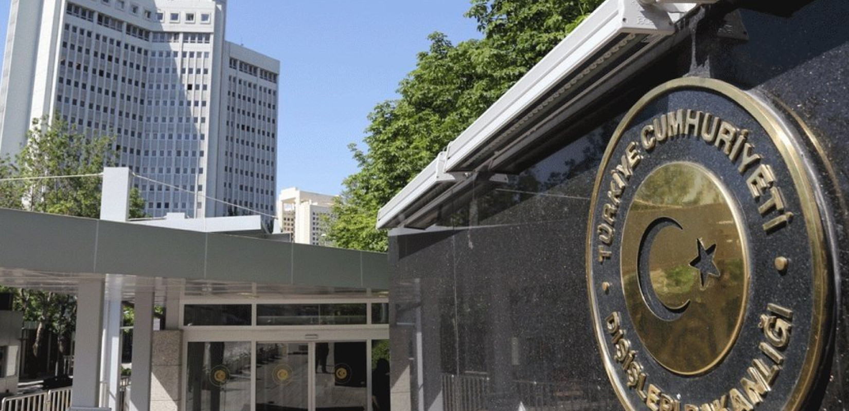 Τουρκία: Απάντηση Άγκυρας στο Ισραήλ – Νέο διπλωματικό επεισόδιο για τη μεσίστια σημαία στην τουρκική πρεσβεία