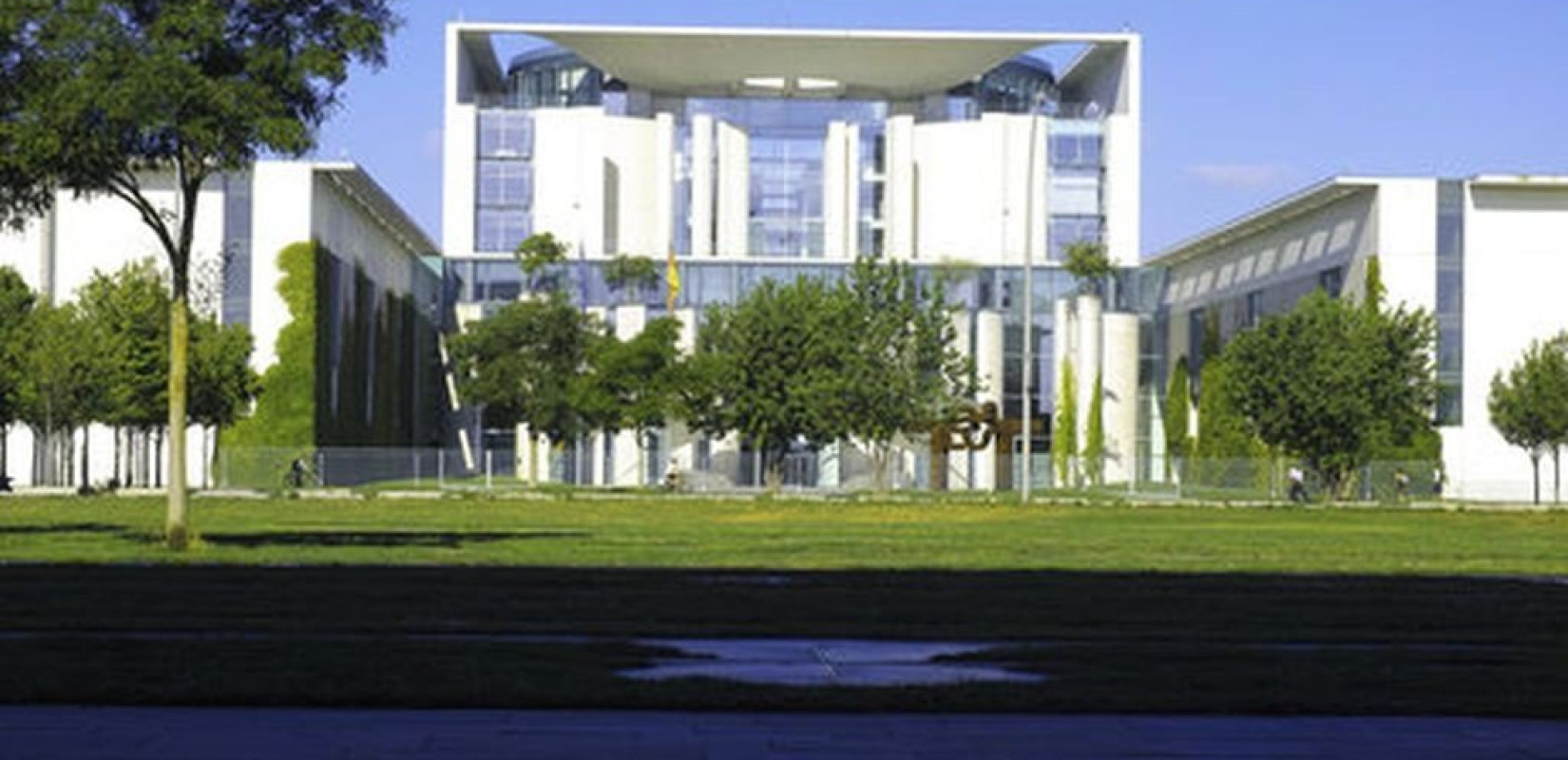 Παύση εχθροπραξιών κατά... των πετρελαιοπηγών θα αποφασίσει η Διάσκεψη για τη Λιβύη