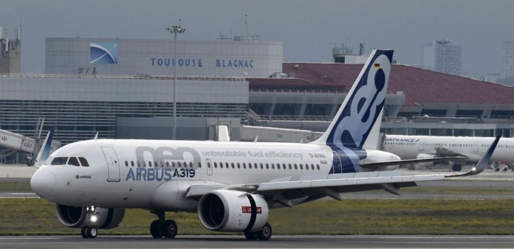 Γαλλία: Ο όμιλος Airbus θα καταργήσει 2.362 θέσεις εργασίας στο τμήμα Άμυνας και Διαστήματος 
